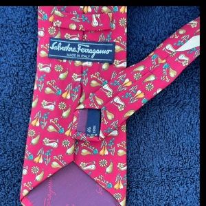 Salvatore Ferragamo Crafted in Italy, the FERRAGAMO silk tie